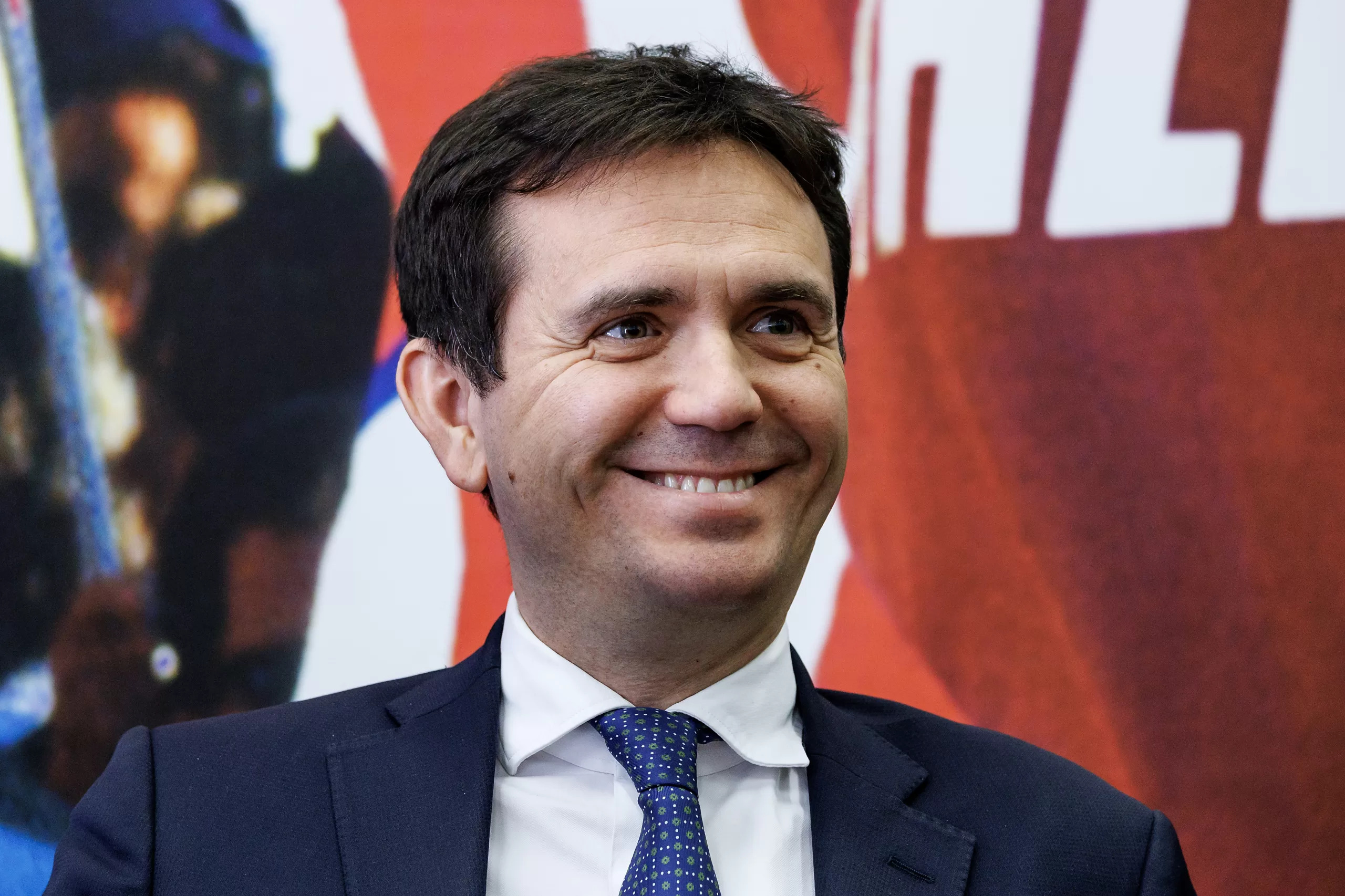 Il Piano casa divide maggioranza e opposizioni dopo l’accusa di Rossano Sasso sulle assegnazioni degli alloggi popolari.