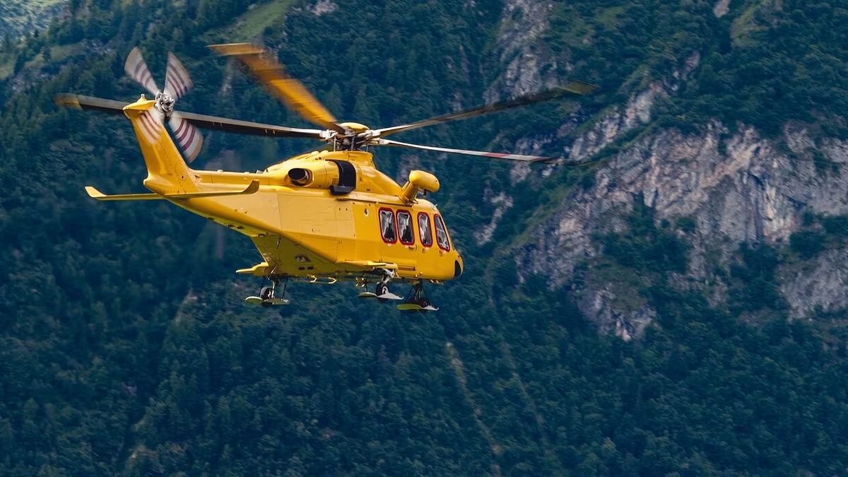 Incidente all’Isola d’Elba: due ragazzi di 23 anni sono morti dopo lo scontro tra lo scooter appena noleggiato e un’auto.