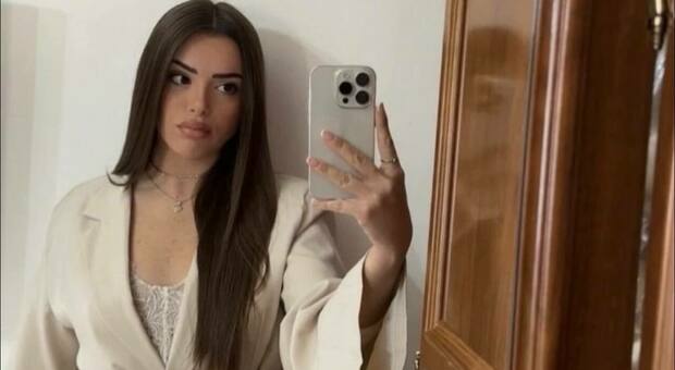 Ore di apprensione per Immacolata Panico, 22 anni, scomparsa tra Napoli e Pomigliano d’Arco: ricerche in corso dopo la denuncia.