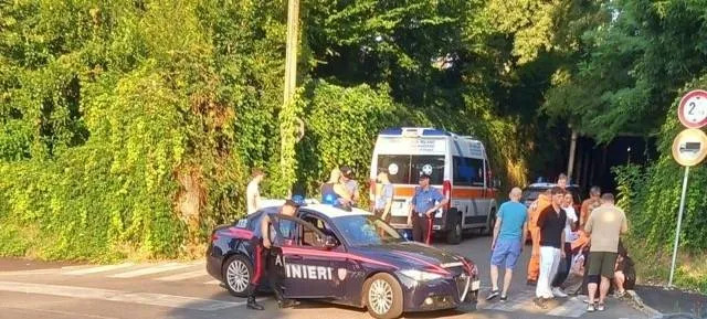 Incidente a Senago sul canale Villoresi: tre giovani morti, auto con nove ragazzi fuori strada e conducente arrestato.