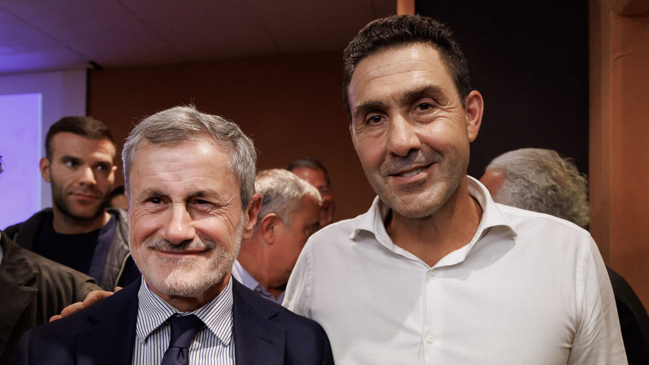 Alemanno è uscito da Rebibbia dopo oltre un anno e mezzo: folla fuori dal carcere, Vannacci assente e nuovo fronte politico.