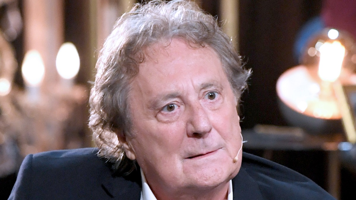 Lo scontro Trump-Meloni arriva a È Sempre Cartabianca: Corona, Iacchetti e De Gregorio criticano il presidente americano.